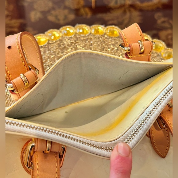 Authentic Louis Vuitton Rosewood Avenue Cream Vernis - Picture 5 of 13